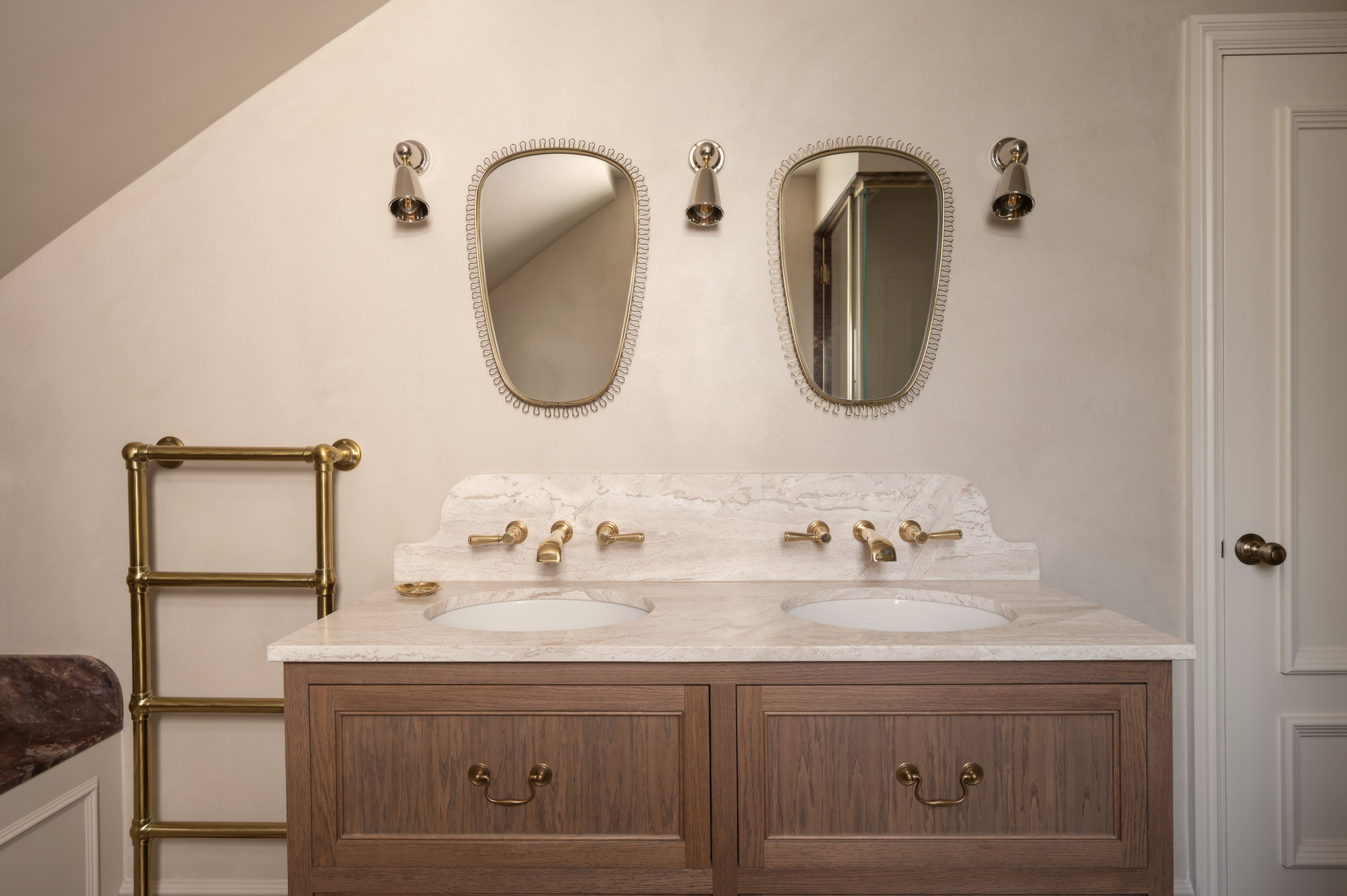 Ensuite bathroom design by Grace Davidson Studio